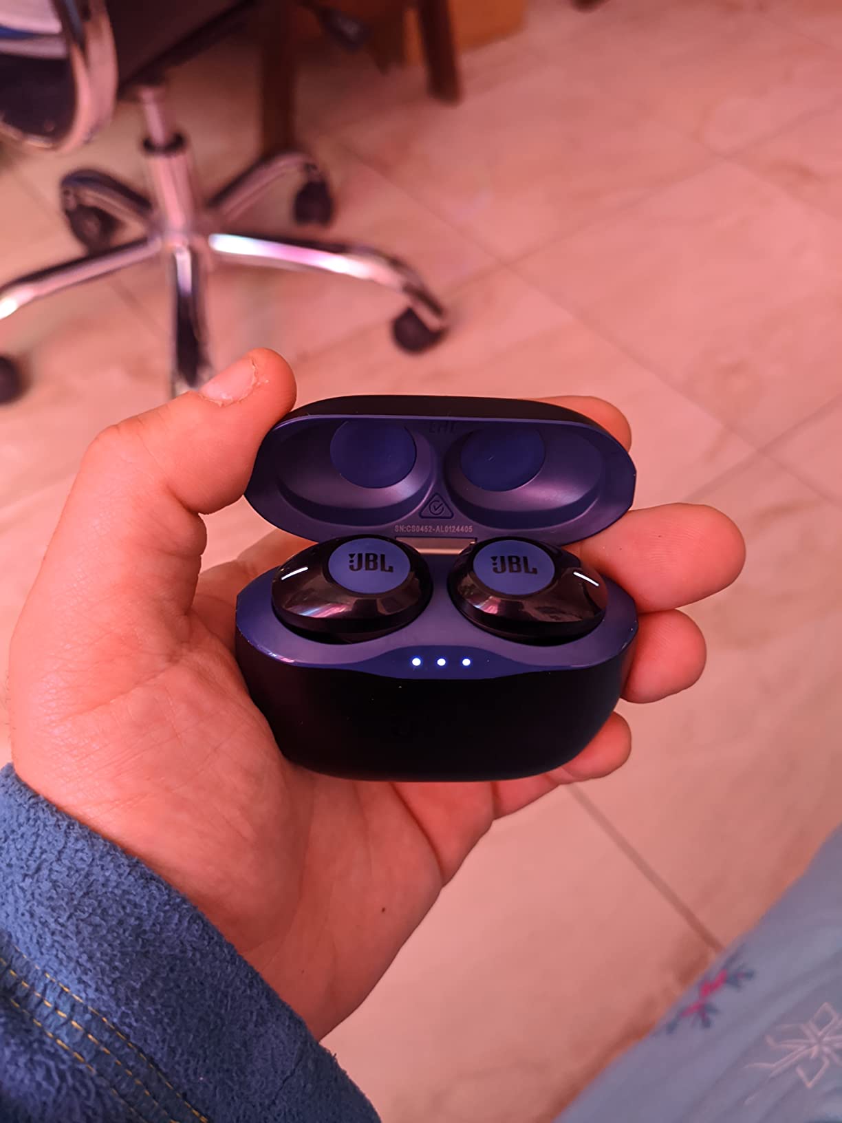 Un auricolare non si connette più