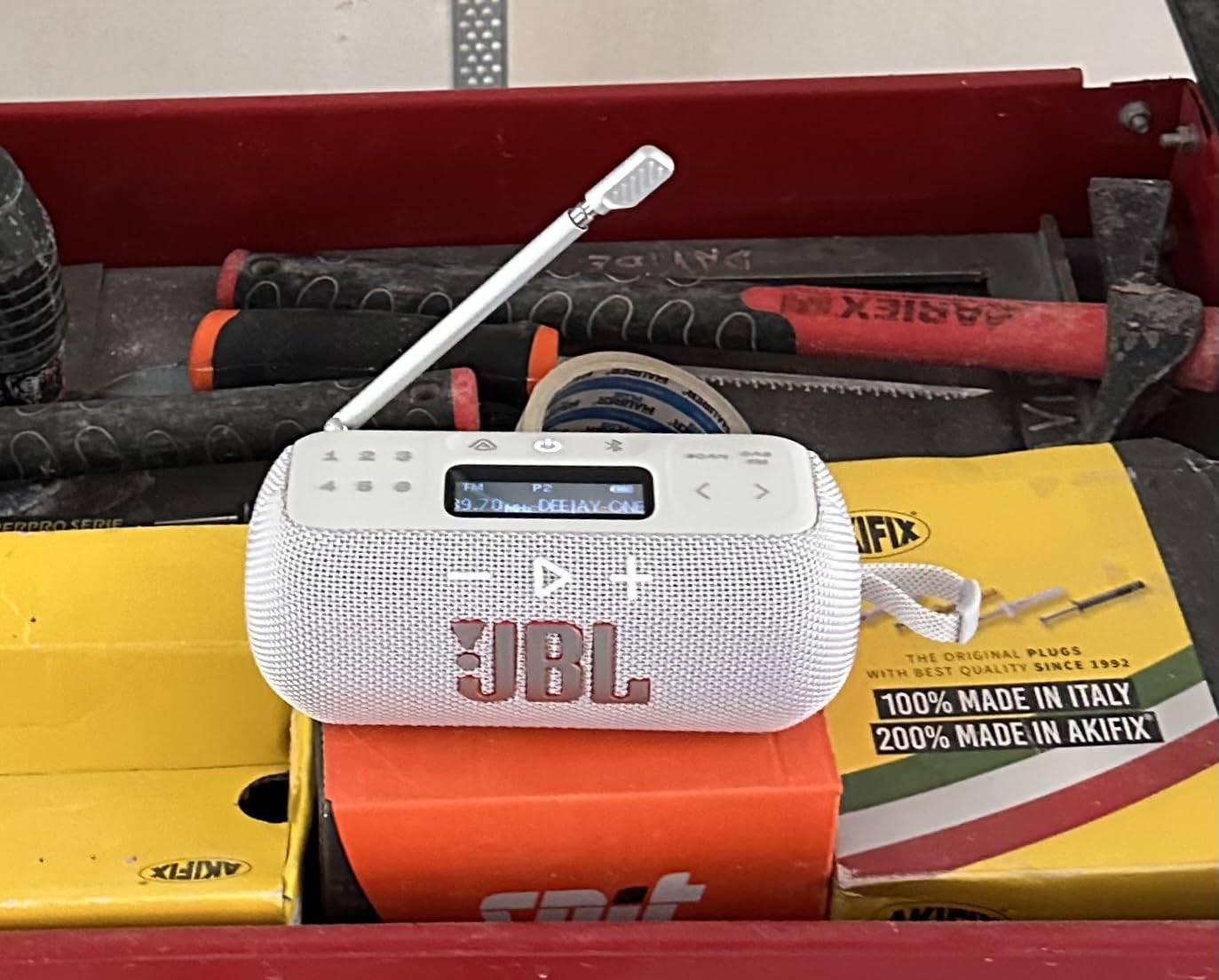 Radio moderna e robusta