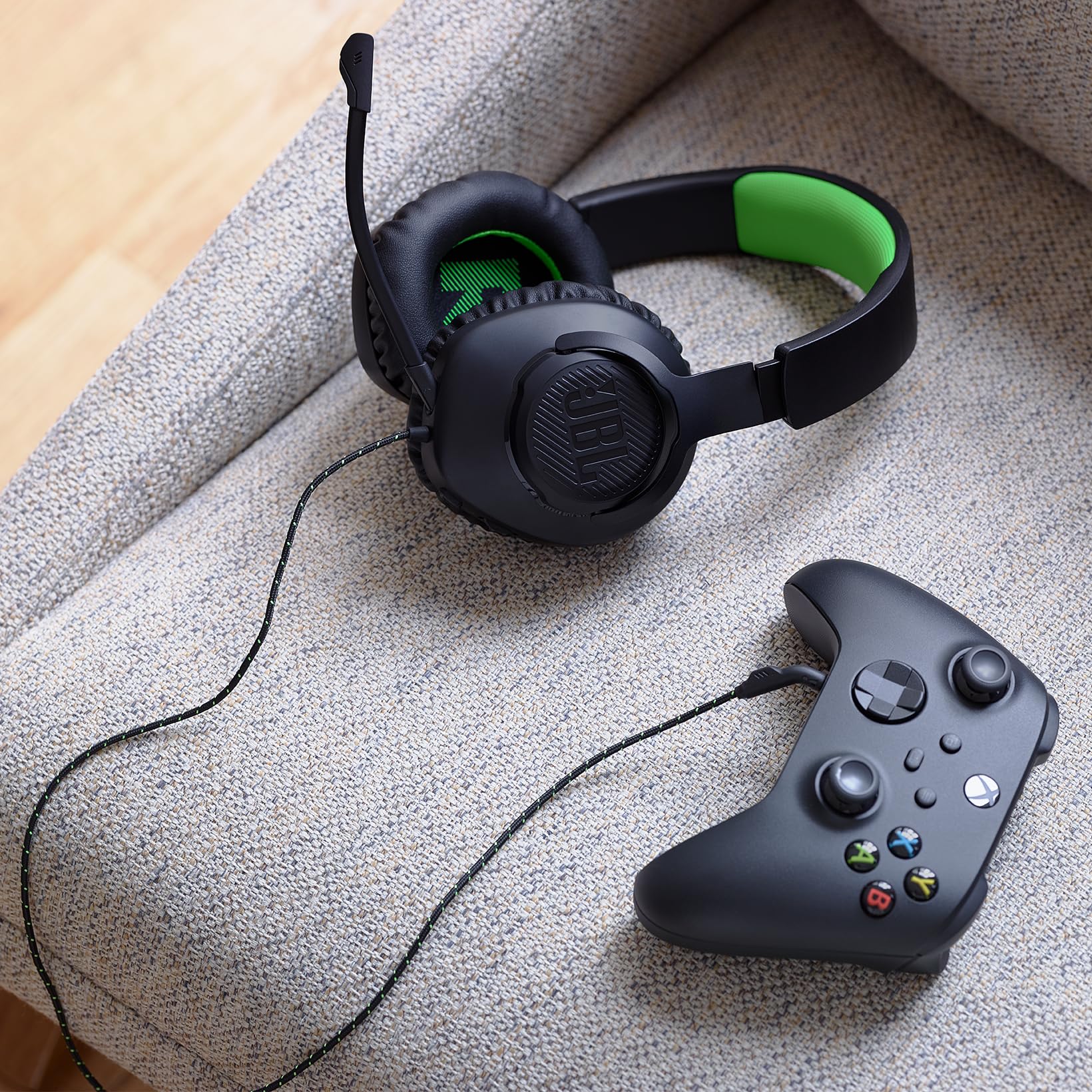jbl-quantum-100x-cuffie-gaming-over-ear-con-microfono-boom-direzionale-rimovibil image 7